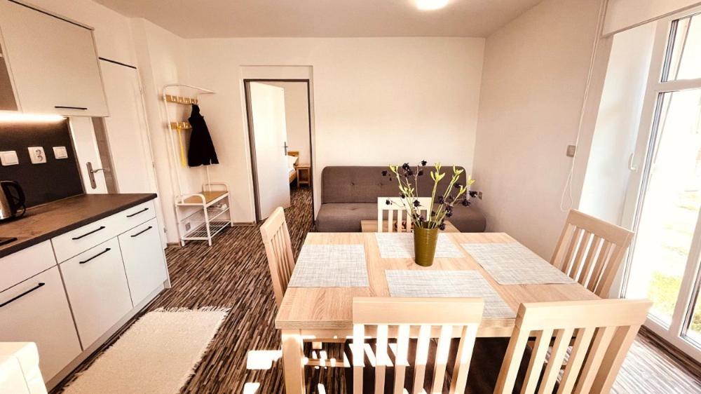 Apartmany Hvezdecka Броумов Екстер'єр фото