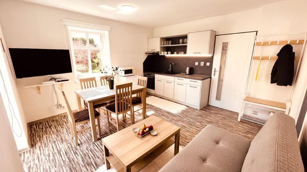 Apartmany Hvezdecka Броумов Екстер'єр фото